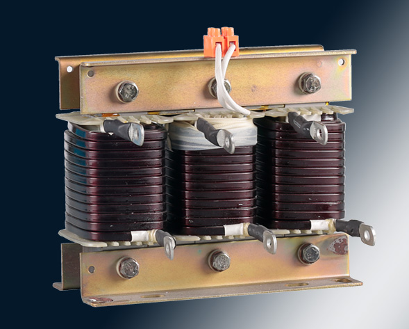 NMCKSG低壓 NMCKSC高壓電容器串聯(lián)電抗器在補(bǔ)償容性無(wú)功功率的時(shí)候，往往會(huì)受到諧波電流，合閘涌流及操作過(guò)電壓的影響，造成電容器損壞和功率因數(shù)降低，為此需…